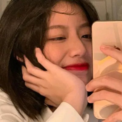 拿针的女孩